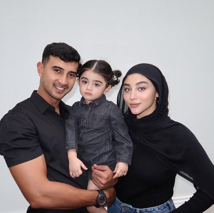<p>Artis cantik Margin Wieheerm menikah dengan Ali Syakieb pada tahun 2021, Bunda. Dari pernikahan ini, keduanya pun dikaruniai seorang putri cantik. (Foto: Instagram: @guzelimalisyakieb)</p>