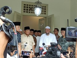 Sowan ke Habib Ali Kwitang, Prabowo Minta Doa Jalani Tugas ke Depan