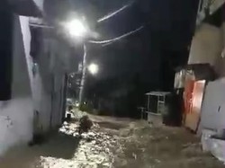 Ketinggian Air Sempat Capai 40 Cm, Ini Titik-titik Banjir di Surabaya Barat