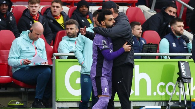 Pemain Liverpool Mohamed Salah diragukan bisa bermain saat bersua tim promosi Luton Town pada pekan ke-26 Liga Inggris.
