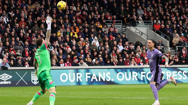 Mantan pemain Liverpool Michael Owen menyoroti gol berkelas Darwin Nunez saat Liverpool mengalahkan Brentford 4-1 pada pekan ke-25 Liga Inggris, Sabtu (17/2).