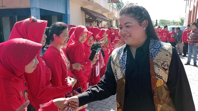 Putri sulung Ketua DPR RI Puan Maharani, Diah Pikatan Orissa Putri Hapsari juga ikut meramaikan pesta demokrasi.