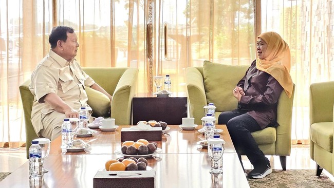Dewan Pengarah TKN Prabowo-Gibran, Khofifah Indar Parawansa, meminta semua pihak untuk menahan diri menyikapi penetapan hasil Pilpres 2024.