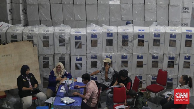 Komisioner KPU mengatakan PPK Tapos, Depok, membuat surat pernyataan tak sanggup melaksanakan rapat pleno rekapitulasi karena diintimidasi.