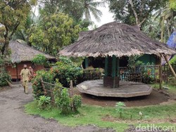 Pemberian Nama Anak di Kampung Adat Kuta Ciamis yang Penuh Aturan