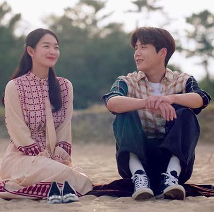 Hometown Cha-Cha-Cha menampilkan adegan lamaran yang manis tapi kocak./Foto: tvN