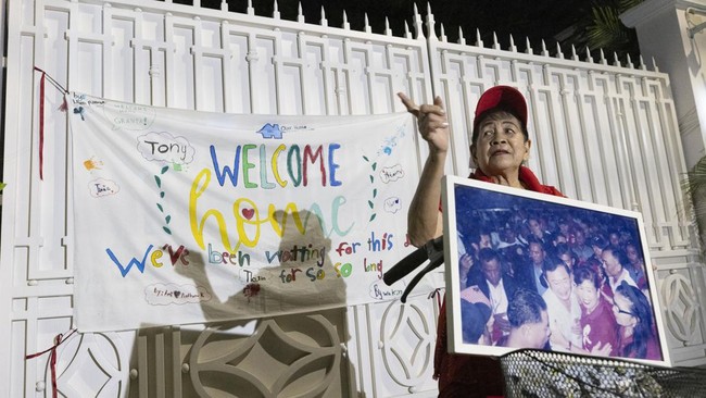 FOTO: Potret Eks PM Thailand Thaksin Shinawatra Usai Bebas Bersyarat