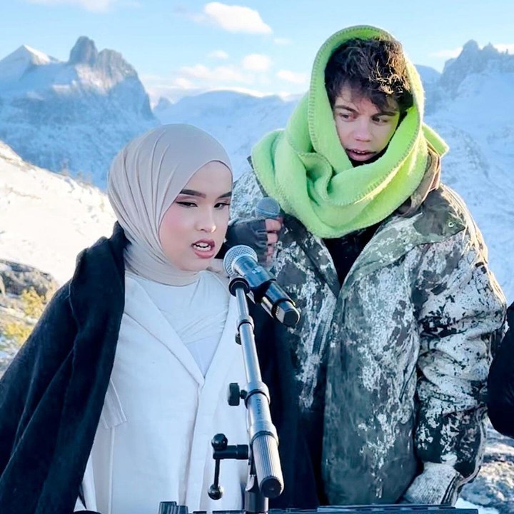 <p>Penyanyi berbakat Tanah Air, Putri Ariani, baru saja selesai syuting video klip lagu <em>Who I Am</em> di Andalsnes, Norwegia. Putri membagikan momen-momen spesial saat syuting berlangsung di media sosial, Bunda. (Foto: Instagram @arianinismaputri)</p>