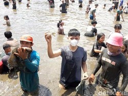 Ngagogo Lauk, Syukuran Pemilu Damai Ala Bos Persib di Sumedang