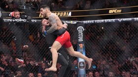 Topuria Tantang McGregor Usai KO Volkanovski di UFC 298