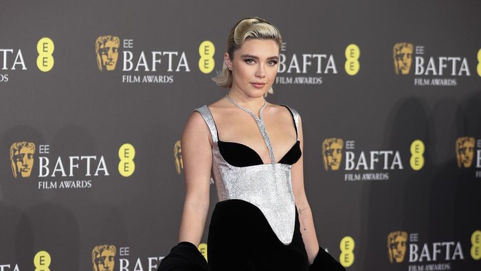 LONDON, ENGLAND - FEBRUARY 18: Florence Pugh attends the 2024 EE BAFTA Film Awards at The Royal Festival Hall on February 18, 2024 in London, England. (Photo by Mike Marsland/WireImage)