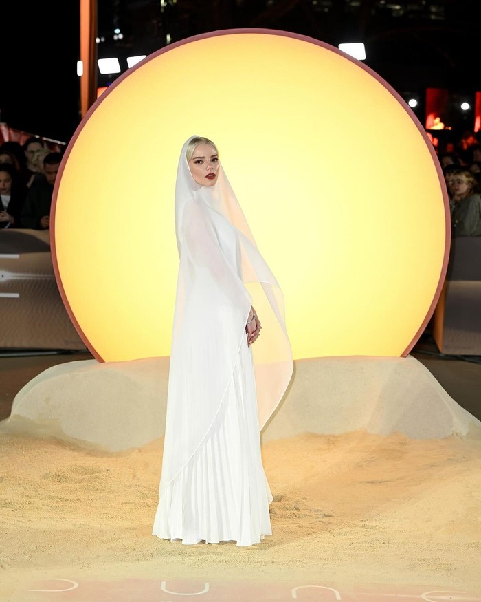 Anya Taylor-Joy di Premiere Dune: Part II di London/Foto: Instagram/valeriaferreiramakeup