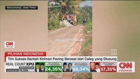 VIDEO: Viral, Caleg Kalah Ambil Kembali Bantuan Paving