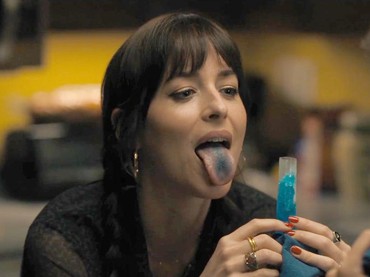 Dakota Johnson Ungkap Rasanya Lakoni Adegan Erotis di Film