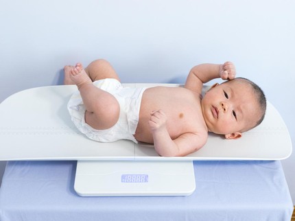 Ketahui Berat Badan Bayi 3 Bulan yang Ideal