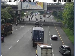 Sempat Macet Horor di Bundaran Waru gegara Bus Mogok, Lalin Kembali Lancar