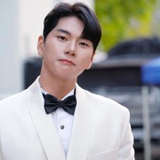 Meskipun Lahir dari Keluarga 'Sendok Emas', Aktor Korea Lee Yi Kyung Tetap Jalani Frugal Living! Seperti Apa?
