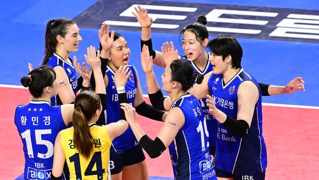 Klasemen Liga Voli Korea mengalami perubahan setelah IBK Altos menang dramatis 3-2 atas Hi Pass di Hwaseong General Indoor Gymnasium, Kamis (14/3).