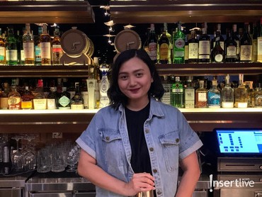 Mengungkap Sisi Lain dari Bartender Wanita di Jakarta