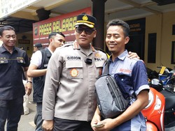 Polisi Kembalikan Motor Hasil Curian di Jakut, Pemilik Langsung Semringah