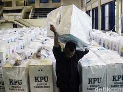 Keserentakan Pemilu dan Restorasi Politik Lokal