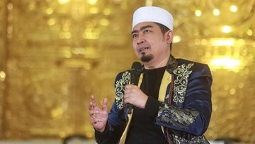 Kabar Terkini Artis dari InsertLive : Ustaz Solmed Klarifikasi Usai Namanya Dikaitkan dengan Kasus Pelecehan Sesama Jenis
