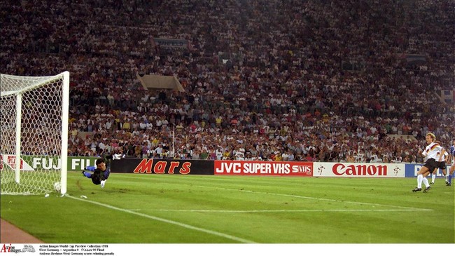 Kabar duka menyelimuti sepak bola dunia setelah legenda Jerman Andreas 'Andi' Brehme meninggal dunia pada usia 63 tahun pada Senin (19/2).