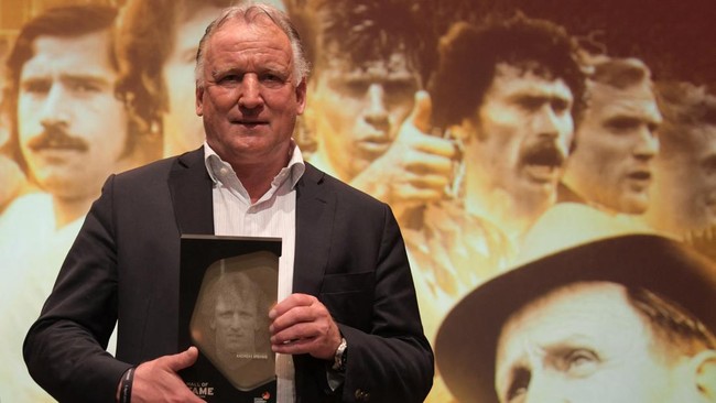 Legenda timnas Jerman, Andreas Brehme, penentu juara Piala Dunia 1990 meninggal dunia di usia 63 tahun pada Selasa (20/2).