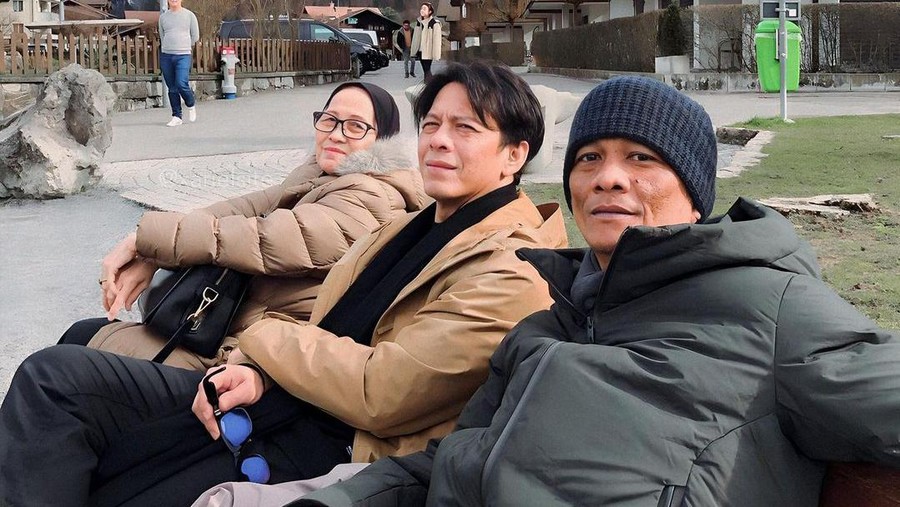 Ariel NOAH Liburan Bareng Keluarga