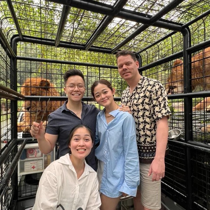 <p>Tak hanya mengenalkan suami bule pada keluarga, Gracia Indri juga terlihat memanfaatkan waktu yang ada untuk berwisata. Melihat akun Instagramnya, ia mengajak suami, anak, dan saudaranya untuk berkunjung ke Tamana Safari. (Foto: Instagram @graciaz14)<br /><br /><br /></p>