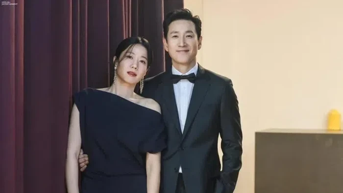 Sukses Mengaduk Emosi Publik, Ini Perpisahan 4 Pasangan Artis Korea yang Menyayat Hati