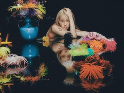 Lirik Lagu Shopper - IU