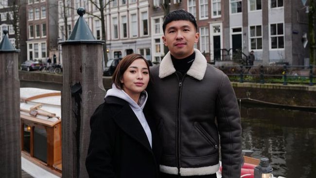 Nikita Willy dan Indra Priawan mengumumkan kelahiran anak kedua mereka, laki-laki bernama Nael Idrissa Djokosoetono.
