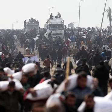 Israel Bunuh Polisi Pengaman Bantuan, Warga Palestina Terancam Kelaparan