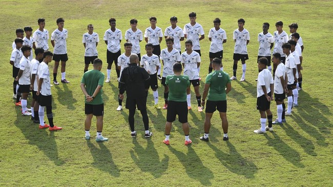 Ambil Pelajaran dari Timnas U-23, Nova Berambisi Raih Gelar Piala AFF U-16