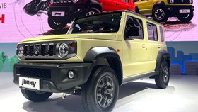 SPK Jimny 5 Pintu Tembus 1.800 Unit, Inden Selesai 1,5 Tahun
