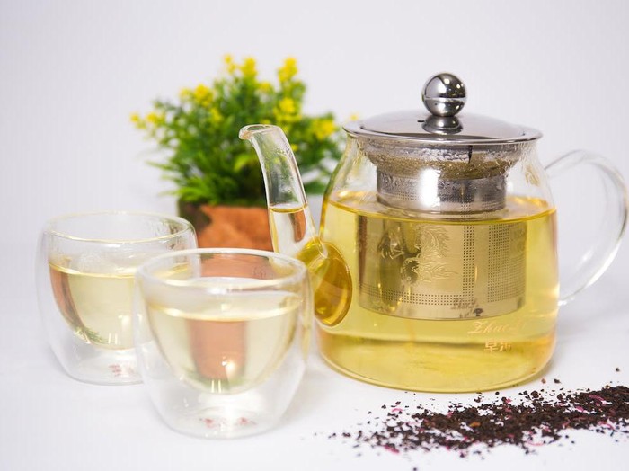 Tea should not be drunk at the same time as medication because it can interfere with the medication's action (Tea/Photo: pexels.com/Teejay)