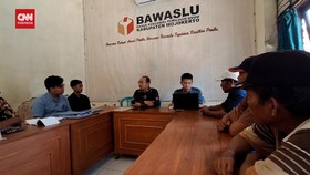 VIDEO: Saksi Caleg di Mojokerto Ungkap Kecurangan ke Bawaslu