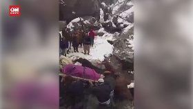 VIDEO: Longsor Akibat Hujan Salju di Afghanistan Tewaskan 25 Orang