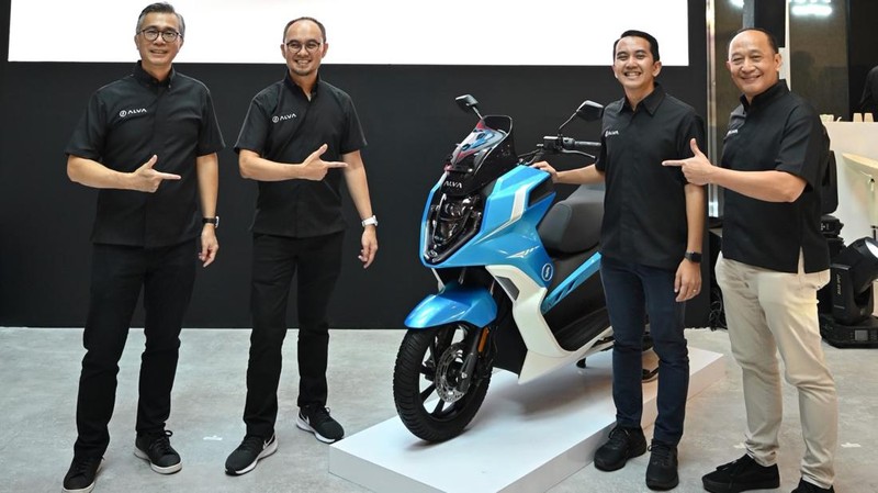 Brand lifestyle mobility solution, ALVA, mengawali perhelatan Indonesia International Motor Show (IIMS) 2024 dengan meluncurkan motor listrik ALVA ONE XP.