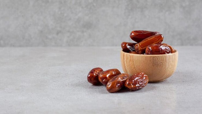 Apakah Kurma Bisa Bantu Menurunkan Berat Badan? /Foto: Freepik/azerbaijan_stockers