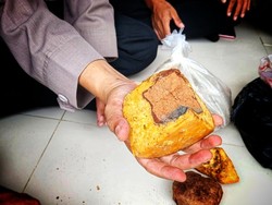 Polisi Ungkap Motif Perajin Gula Kelapa Isi Bata Merah di Sukabumi
