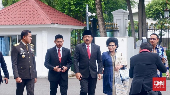 Menteri ATR/Kepala BPN Marsekal (Purn) Hadi Tjahjanto tiba di Istana Kepresidenan Jakarta, Rabu (21/3), jelang pelantikan menteri Kabinet Indonesia Maju.
