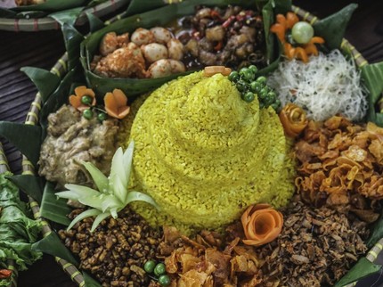 Resep Nasi Kuning untuk 30 Orang, Ide Menu Syukuran yang Enak
