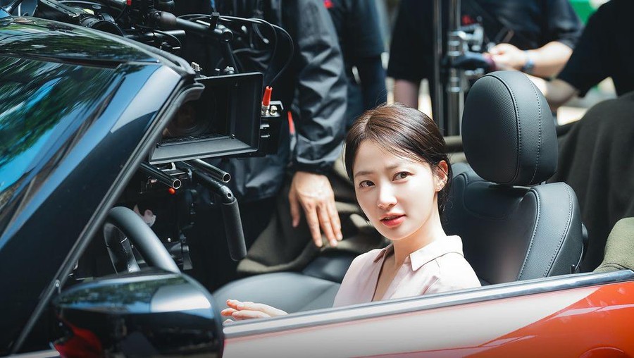 Song Ha Yoon di Marry My Husband.