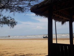 Pesona Keindahan Pantai Karang Jahe, Wisata Rembang yang Wajib Dikunjungi