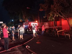 2 Toko Sembako Ludes Terbakar di Gianyar, Kerugian Ratusan Juta