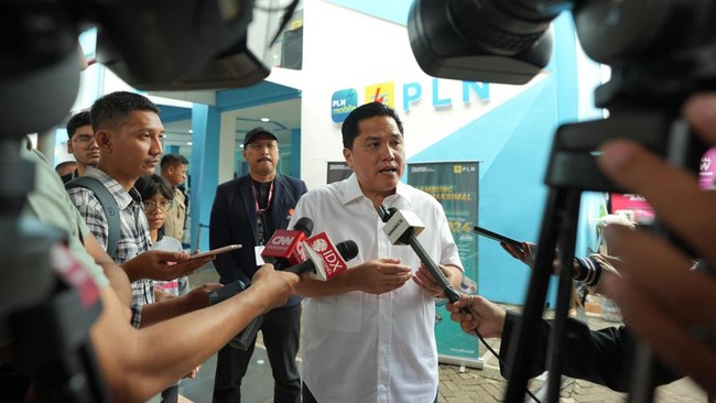 Menteri BUMN Erick Thohir menilai, transisi kendaraan dari Bahan Bakar Minyak (BBM) ke listrik adalah strategi paling efektif untuk menekan polusi udara.