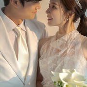 Happy Ending, Park Min Young dan Na In Woo Tampil Menawan dalam Foto Pernikahan di Drama 'Marry My Husband'