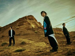 Antusiasme Penggemar Jelang Konser Radwimps di Jakarta Convention Center